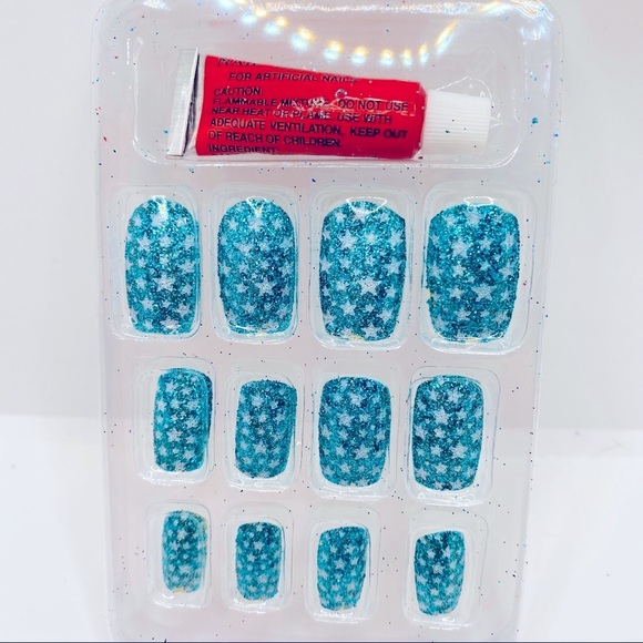 Nails Teal blue with White Stars 12 Piece Set Comes with Glue. Brilliant - Picture 4 of 7